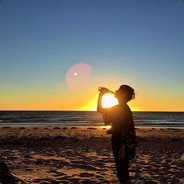 节奏很对，迎风买醉