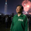 手拿习近瓶装89年马英酒