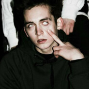 偷看小姐姐尿尿