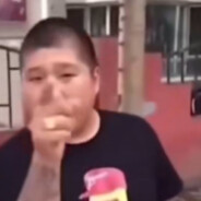 酸菜面亲亲晴宝