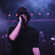 240km/h.PEEK - GLOTEX