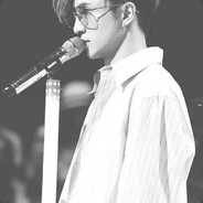 你的头发乱了喔