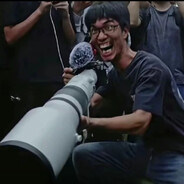 特鲁看住小玉，老爹要拉个大电。