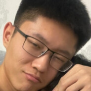 干拉白给玩手机