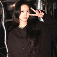 见人就跑对枪就倒