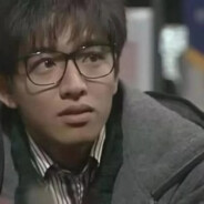 哈利波特摔下来了