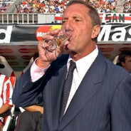 bilardo tomando gatorei