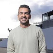 Hamid drückt dich weg Mossadegh