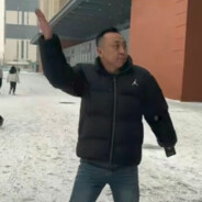 见人就冲 冲完就躺