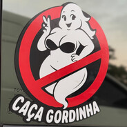 Fuma fino Mata rindo