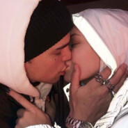 买了件性感的泳衣