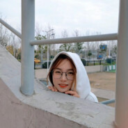 拜托，拿女友当头像超