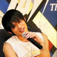 小姐请问一下有没有卖半岛铁盒