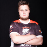 Virtus.pro的Snax本人