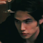 懒洋洋拿枪让沸羊羊看