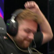 逃跑的N1k0脚软的虾