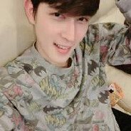 指尖的烟味残留