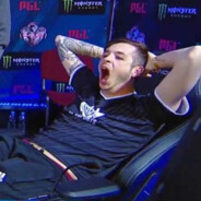 Yawning KennyS