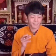 有烟弹寄一个给礼堂的顶真和他的小马