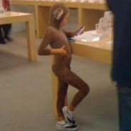 gaylittlemonkeyattheapplestore