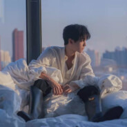 喜欢橙色的azul女孩