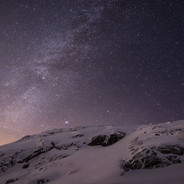 人间自是有情痴