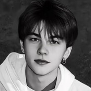 闲花野草逢春生