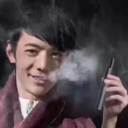 朝辞白帝彩云间，小丑竟在我身边