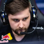 塔科夫第一主攻手陈冠