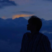 小春拉屎用手抠