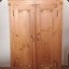 Holzschrank