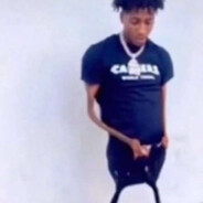 с него капает