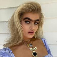 Дівка ЧЄЧЄНКА