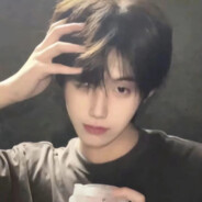 钵钵鸡喜欢玩AK