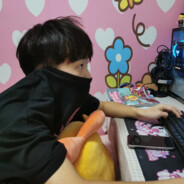 伞兵1号卢本伟准备就绪