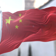 五星红旗迎风飘扬