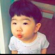 伤心的精神小伙