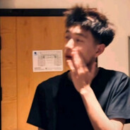 她说话有股孩子气