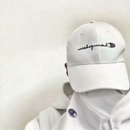 她说一个人过得很好