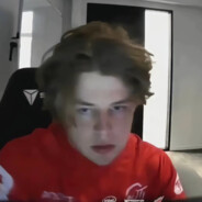 翱翔于战场的龙王