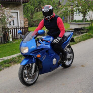 Tajo moj vozi cbra i ide 260kmh