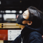 老赵从不穿内衣