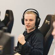 AleksiB - steam id 76561198884094936