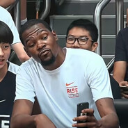 她的眼睛像繁星