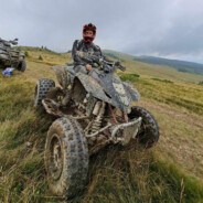 eu sunt victor si joc cs