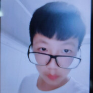 桃桃软萌酱（>-<)