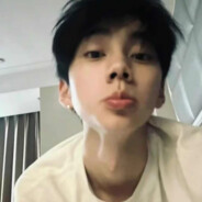 8岁老太太席卷停车场