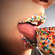 骑着小车到处跑