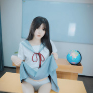 不许人间见白头