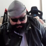 给女大学生涂身体乳